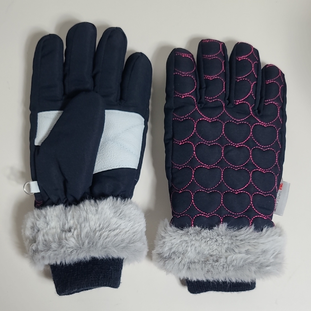 NWOT Juniors' Stylish Black and Pink Heart Gloves with Faux Fur Trim